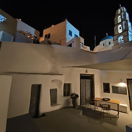 Imarkellis Santorini Pyrgos Kallistis Bagian luar foto