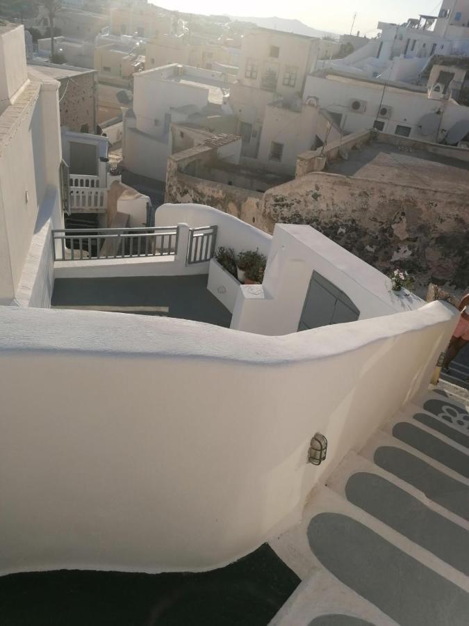Imarkellis Santorini Pyrgos Kallistis Bagian luar foto