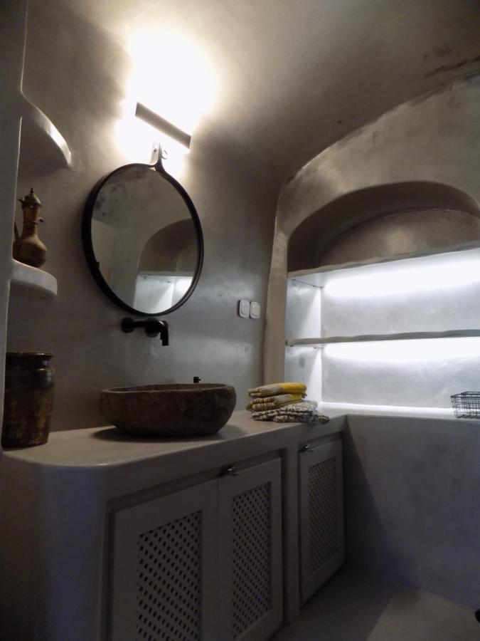 Imarkellis Santorini Pyrgos Kallistis Bagian luar foto