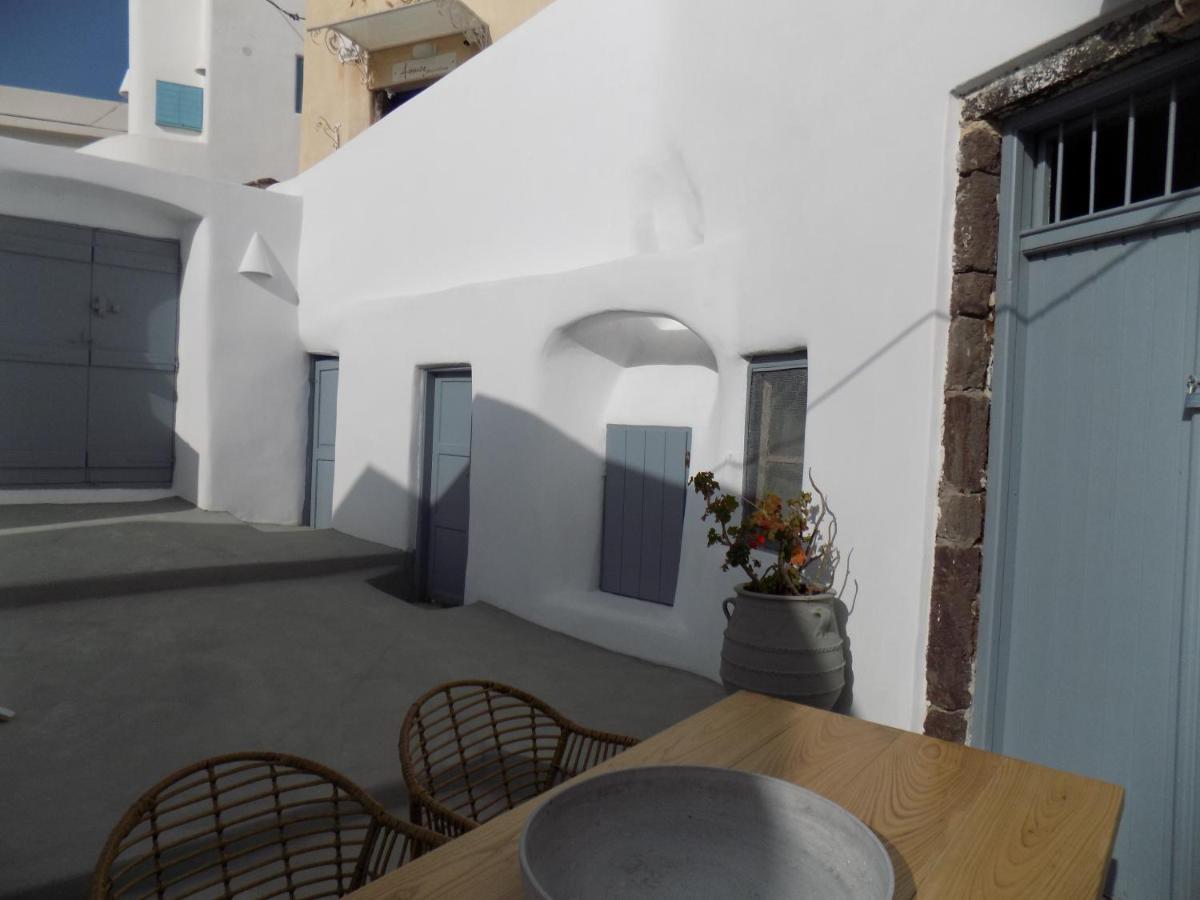 Imarkellis Santorini Pyrgos Kallistis Bagian luar foto