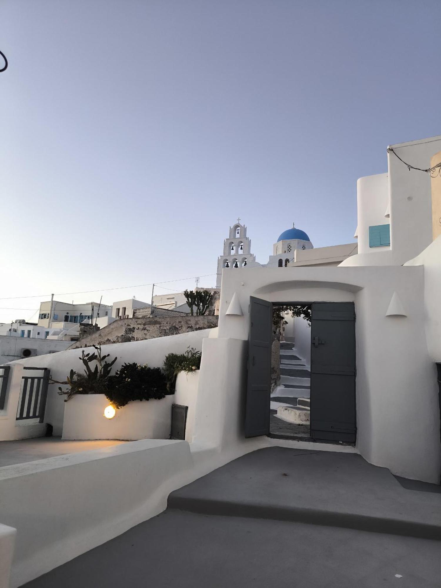 Imarkellis Santorini Pyrgos Kallistis Bagian luar foto